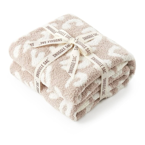 🔥🆕🔥 Snuggle Sac Leopard Reversible Throw Blanket - Picture 2 of 4